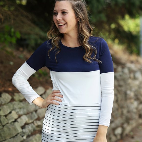 navy blue Color block top - Picture 2 of 4